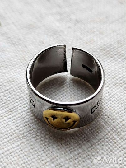 Кольцо со смайликом безразмерное-серебрение 925 пр