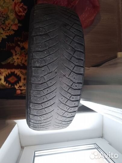 Michelin X-Ice North 4 225/20 R18