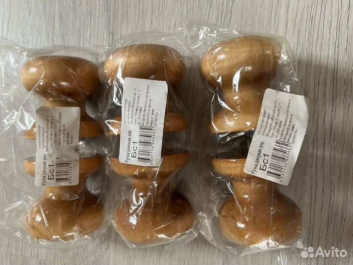 Дверные ручки деревянные