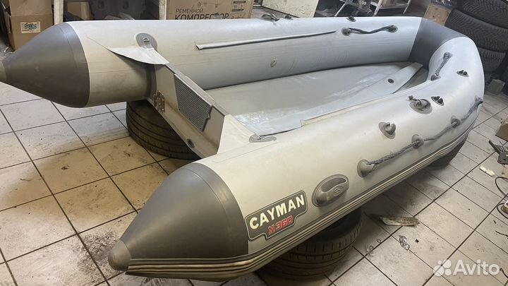 Надувная лодка пвх «Кайман N-360