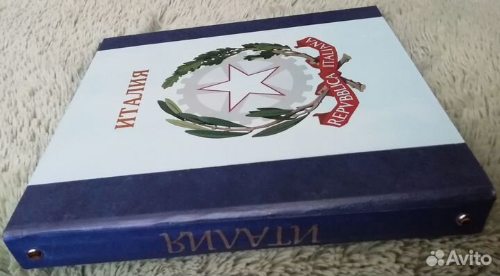 Альбомы по странам для монет бон