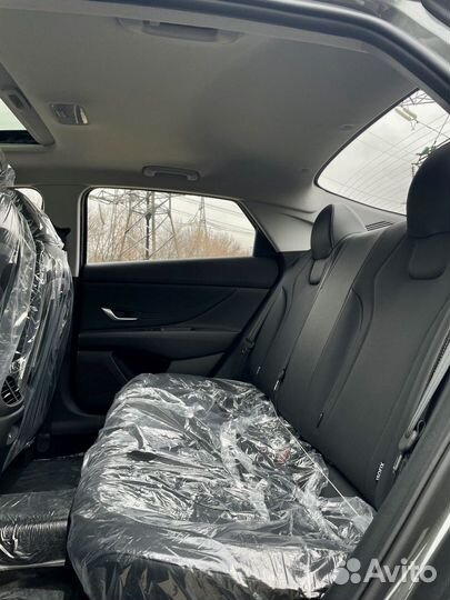 Hyundai Elantra 1.5 CVT, 2023, 154 км