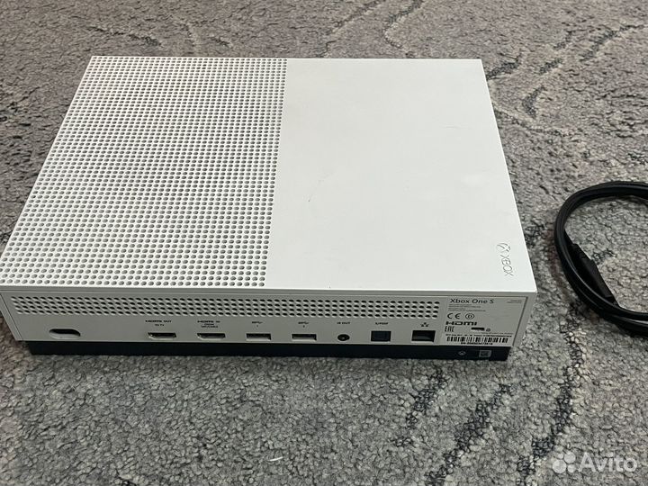 Xbox One S