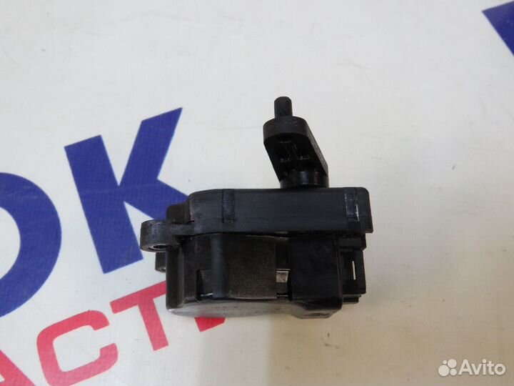 Привод заслонок отопителя renault megane BZ03, BZ0B, DZ0D, DZ0G, KZ1G, KZ0D