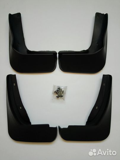 Брызговики на vw jetta6 MK6.A6 vento (новые)мягкие