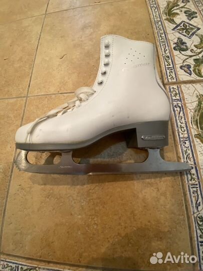 Коньки фигурные 39 размер, новые