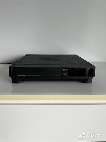 Видеомагнитофон Panasonic