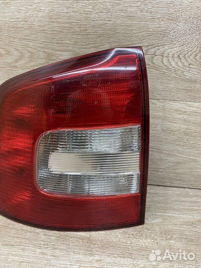 Фонарь левый Skoda Octavia A5 универсал 112165