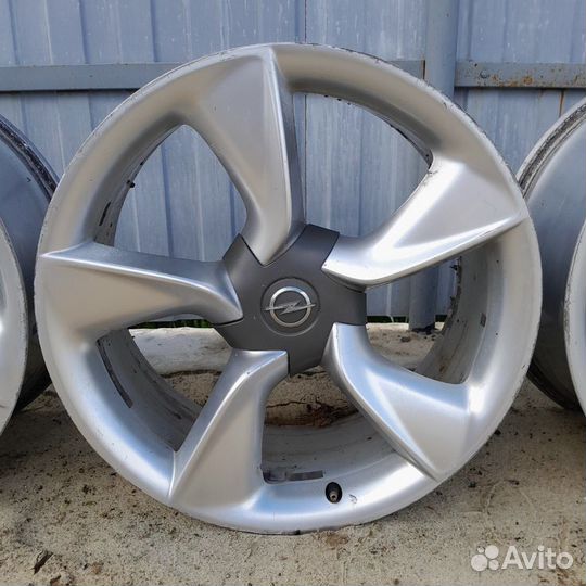 Диски R19 5х115 70.2 от opel astra JTC