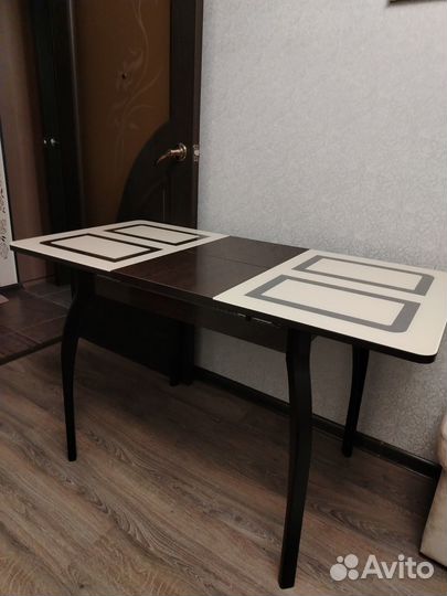 Кухонный стол