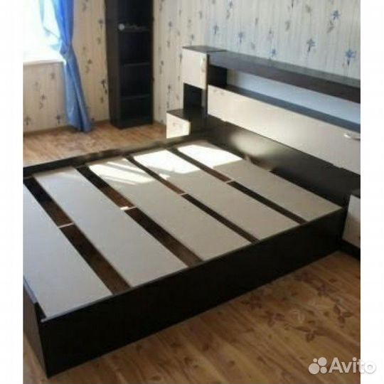 Кровать