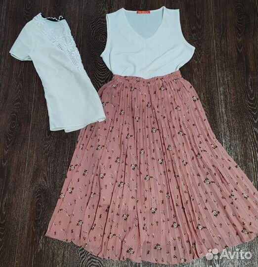 Юбка + 2 блузки 44 размер