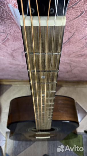 Акустическая гитара