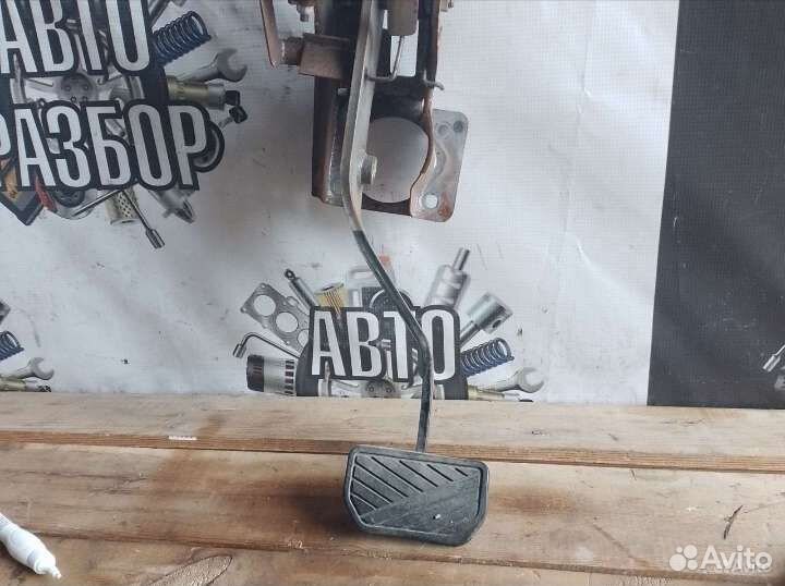 Сузуки Гранд Витара 2.0 педаль тормоза