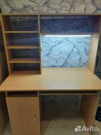 Компьютерный стол