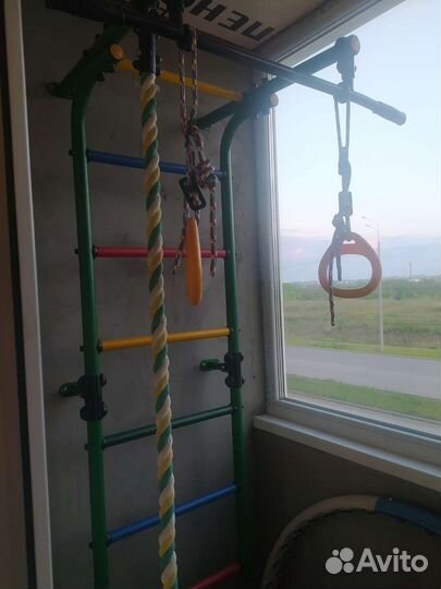 Шведская стенка с турником