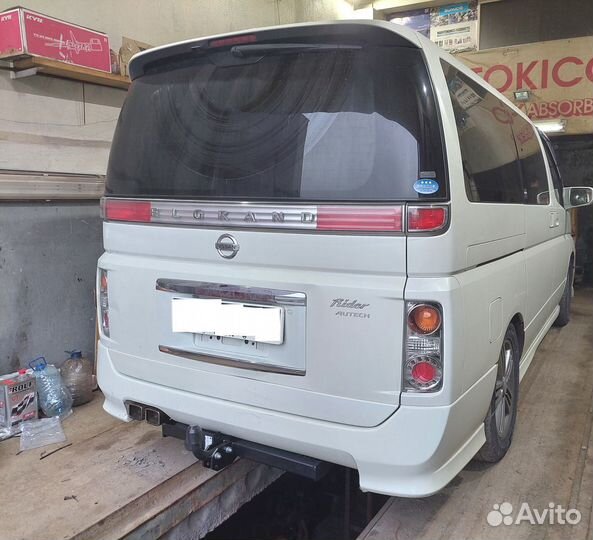 Фаркоп на Ниссан Эльгранд с 2002-2010 г