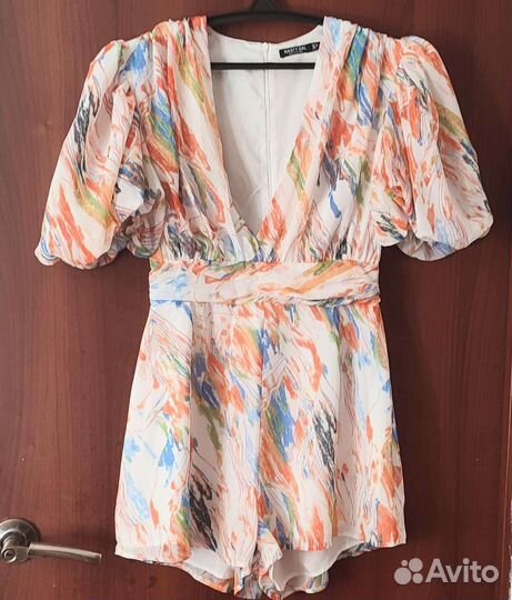 Комбинезон на молнии с шортами