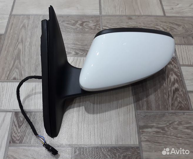 Зеркало заднего вида боковое Volkswagen Polo Rapid