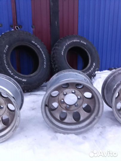 Mickey Thompson 285/75 R16