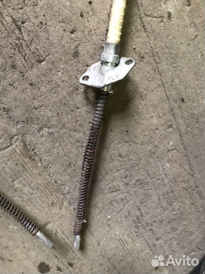 Трос ручника ваз 2107