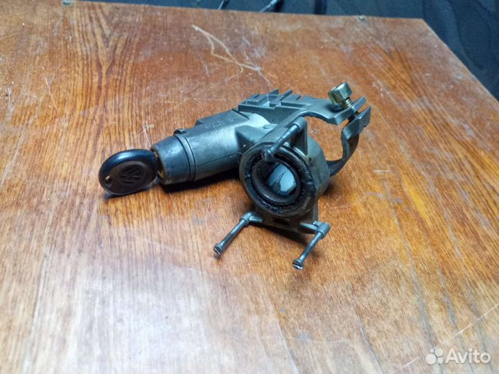 Замок зажигания Volkswagen Passat B3