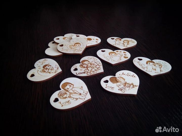 Медали, значки, елочные игрушки