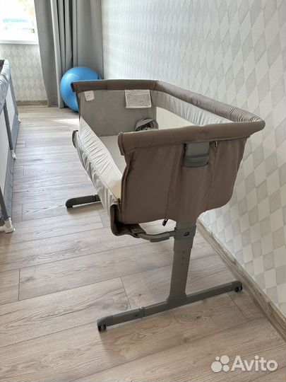 Колыбель приставная chicco next2me