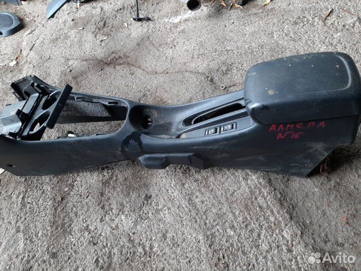 Консоль между сидений Nissan Almera N16 N16 QG15DE