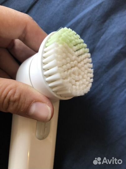 Очищающая щетка для лица Clinique Sonic System