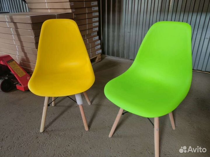 Стул кухонный eames в наличии