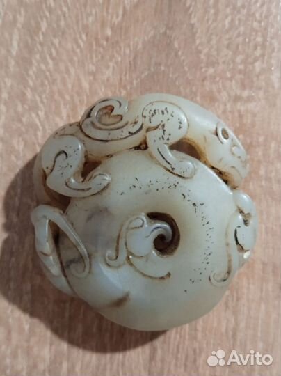 Аксессуар, амулет, оберёг. Нефрит. Дракон