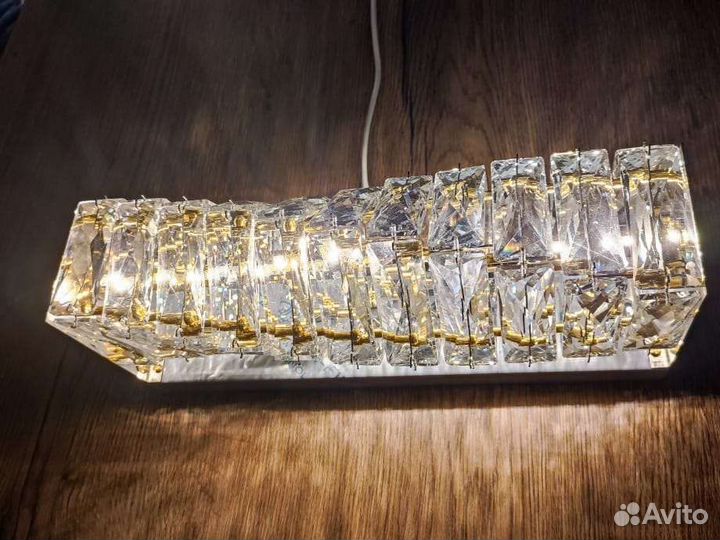 Светильник настенный с хрусталем. Бра дизайнерское