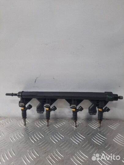 Топливная рампа Peugeot 308 хэтчбэк 5 дв. 1.6 5FW