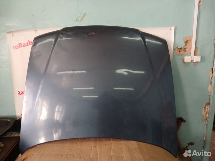 Капот Iran Khodro Samand под ремонт