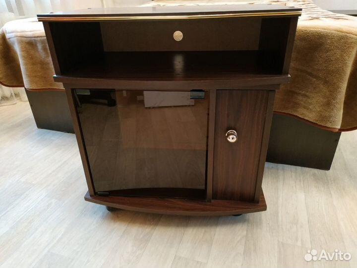 Тумба под телевизор