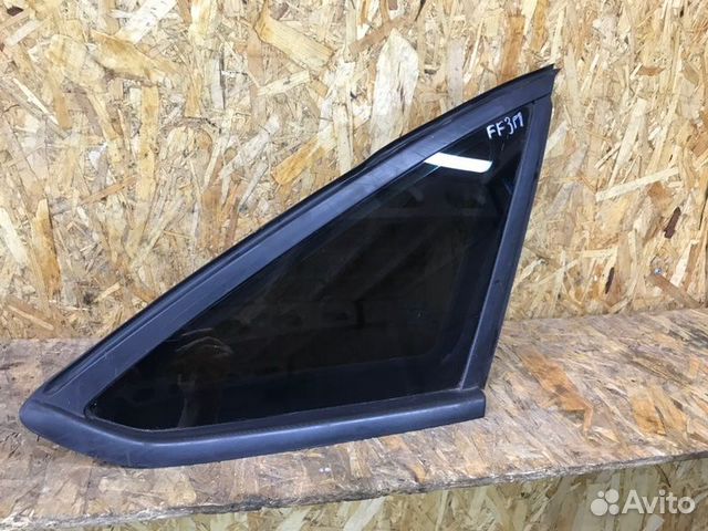 Форточка кузова задняя правая Ford Focus 3 седан