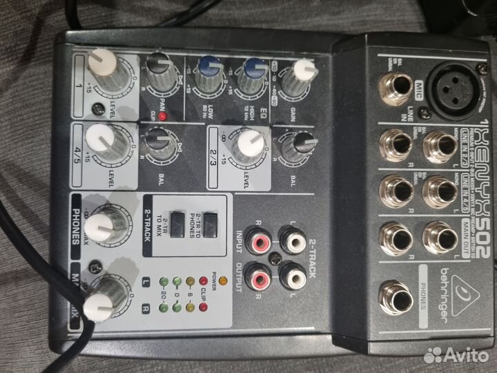 Микшерный пульт behringer 502