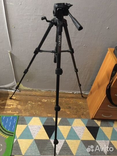 Штатив для фотоаппарата