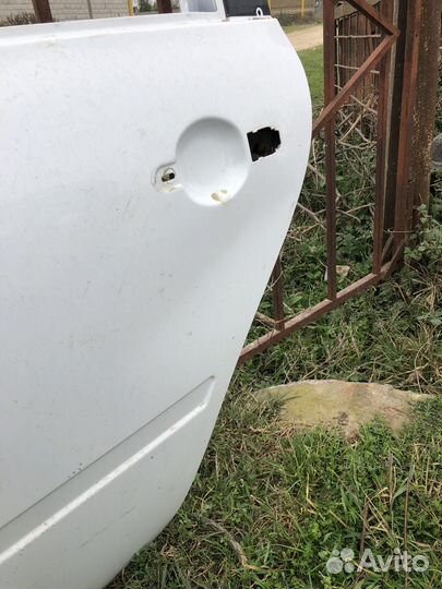 LADA granta задняя дверь