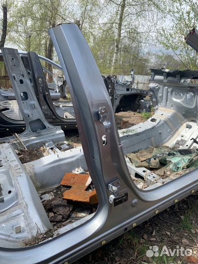 Стойка кузова центральная правая Mazda Cx-30