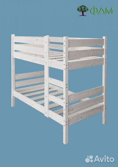 Кровать детская двухъярусная из массива