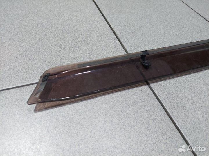 Ветровик задний левый Nissan Juke YF15