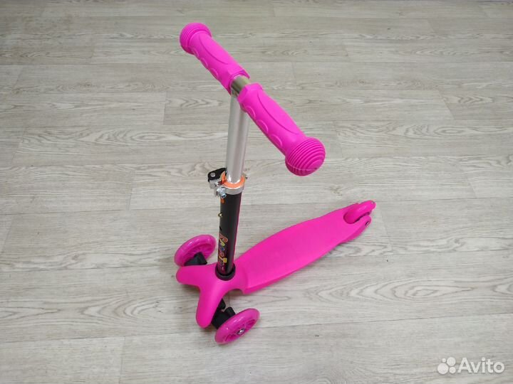 Самокат детский мини трехколесный розовый