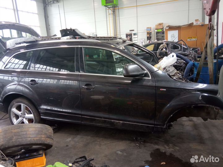 Запчасти на audi q7