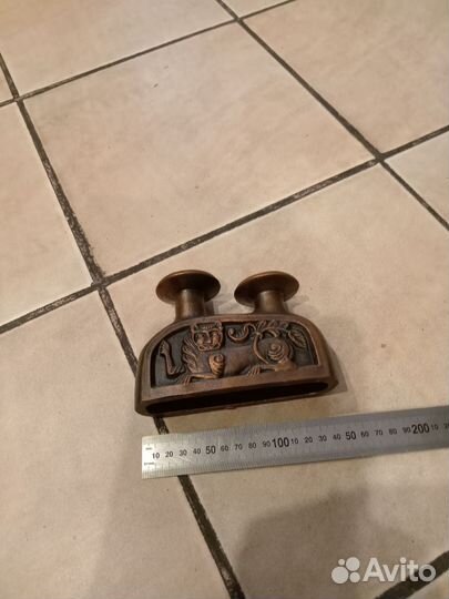 Подсвечник старинный бронза