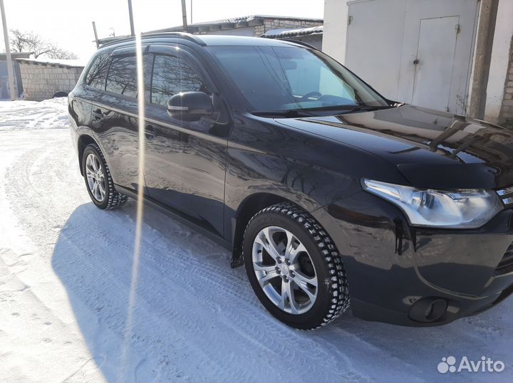 Mitsubishi Outlander 2.4 CVT, 2012, 203 567 км