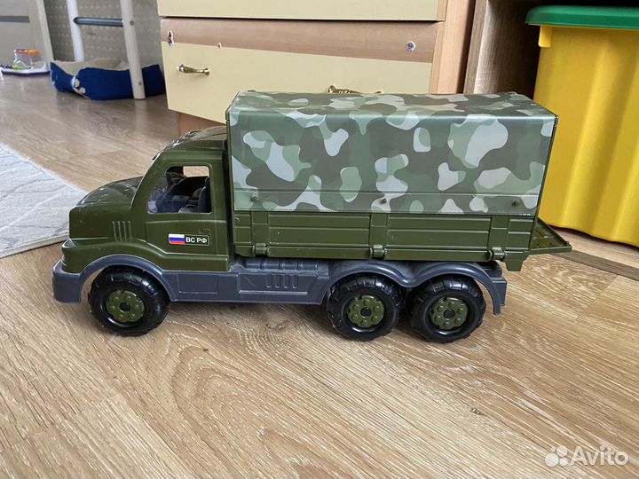 Игрушки для мальчика