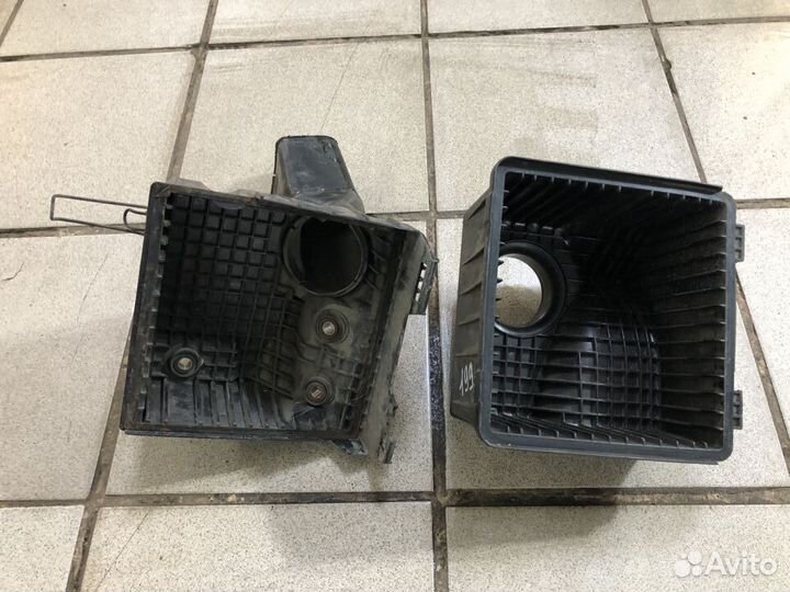 Корпус воздушного фильтра Mitsubishi Mirage V