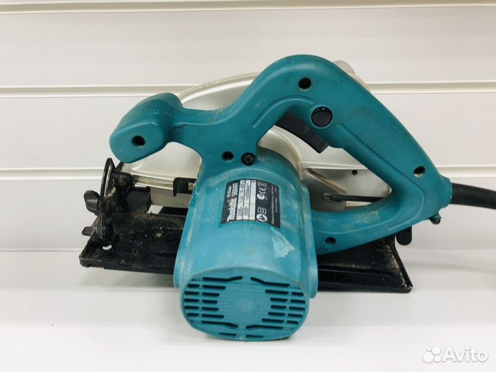 Дисковая пила Makita 5604R